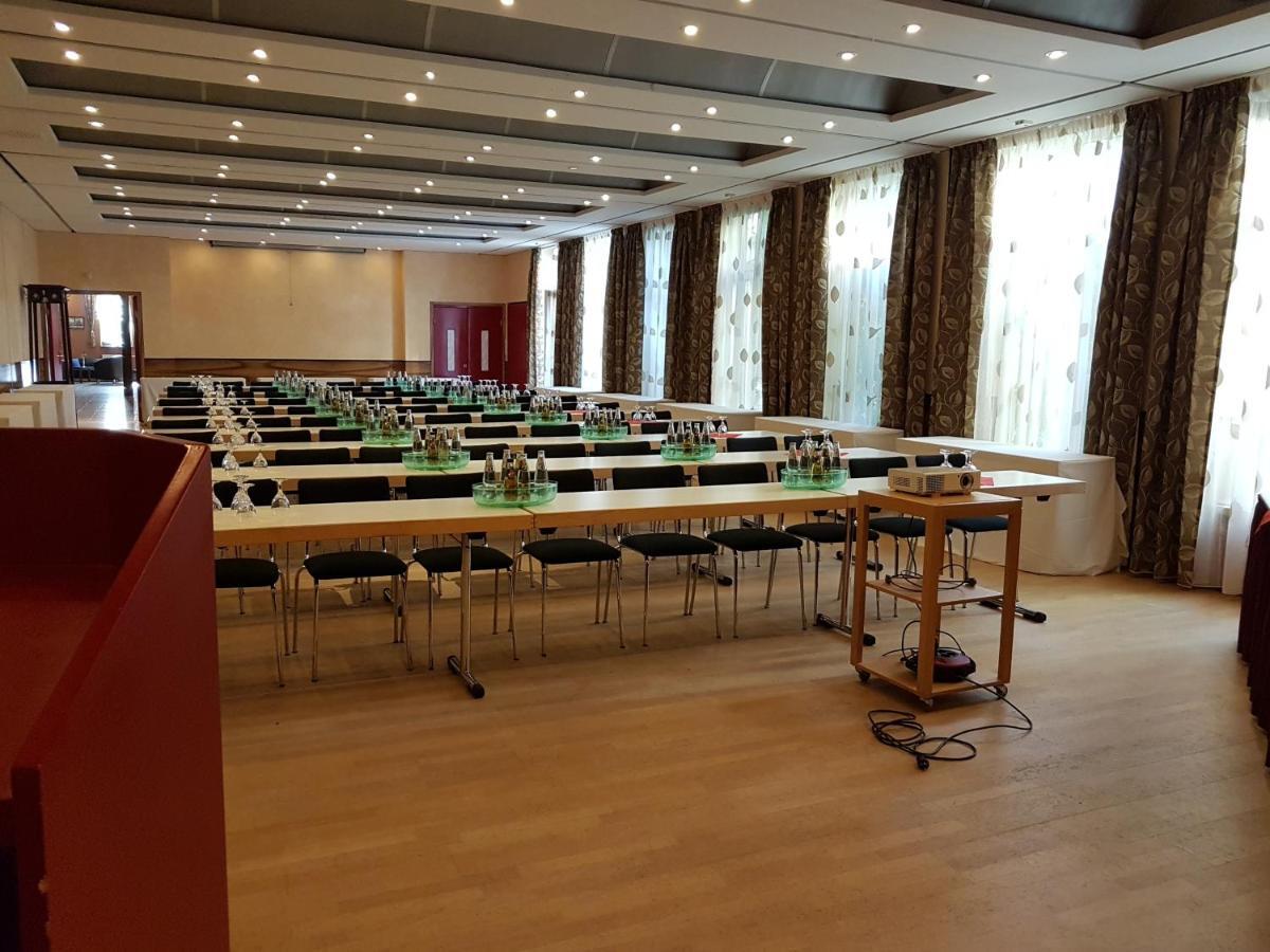 Hotel Zum Weissen Ross Delitzsch Üzleti fotó